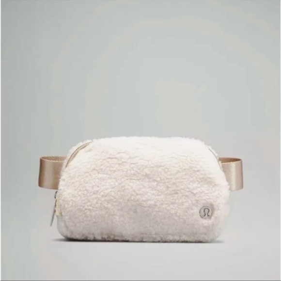 lululemon athletica Handbags - NWT Sherpa belt bag